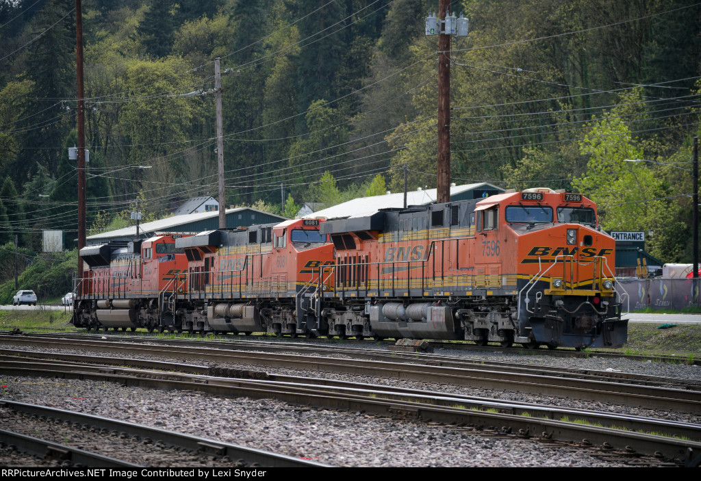 BNSF 7596, 6081, and 8513